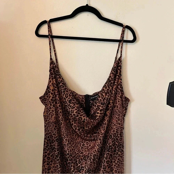 Pretty Little Thing Satin Cowl Leopard Print Midi Dress - Picture 5 of 10